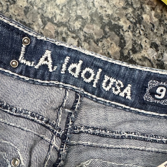 L.A. Idol crop Jeans with Silver crown Embellishments EUC 9 - Picture 10 of 11
